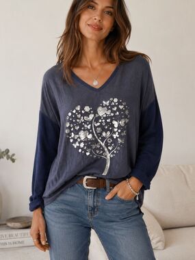 NT By Amati Mixed Media Foil Heart Long Sleeve V-neck Top In Navy One Size